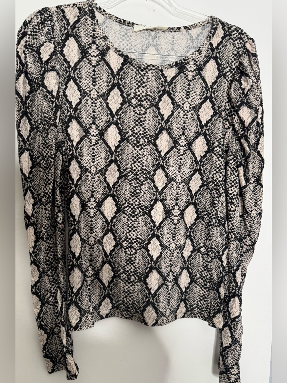 Wild Love Snake-Print Long Sleeve Top - Black & Cream puff sleeve size lg stretc